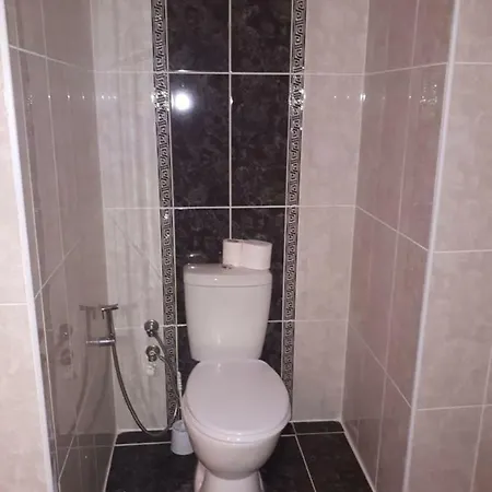 مفروشة *
